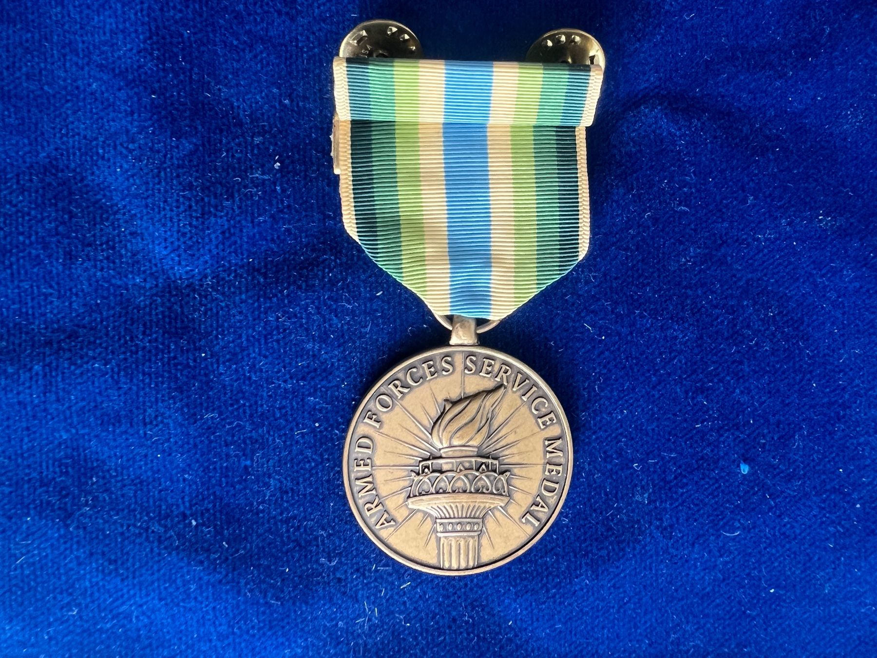 Medaglie: USA: Armed Forces Service Medal (KoA) – Usato da Hermetschwil-Staffeln venduto da militaria-schweiz