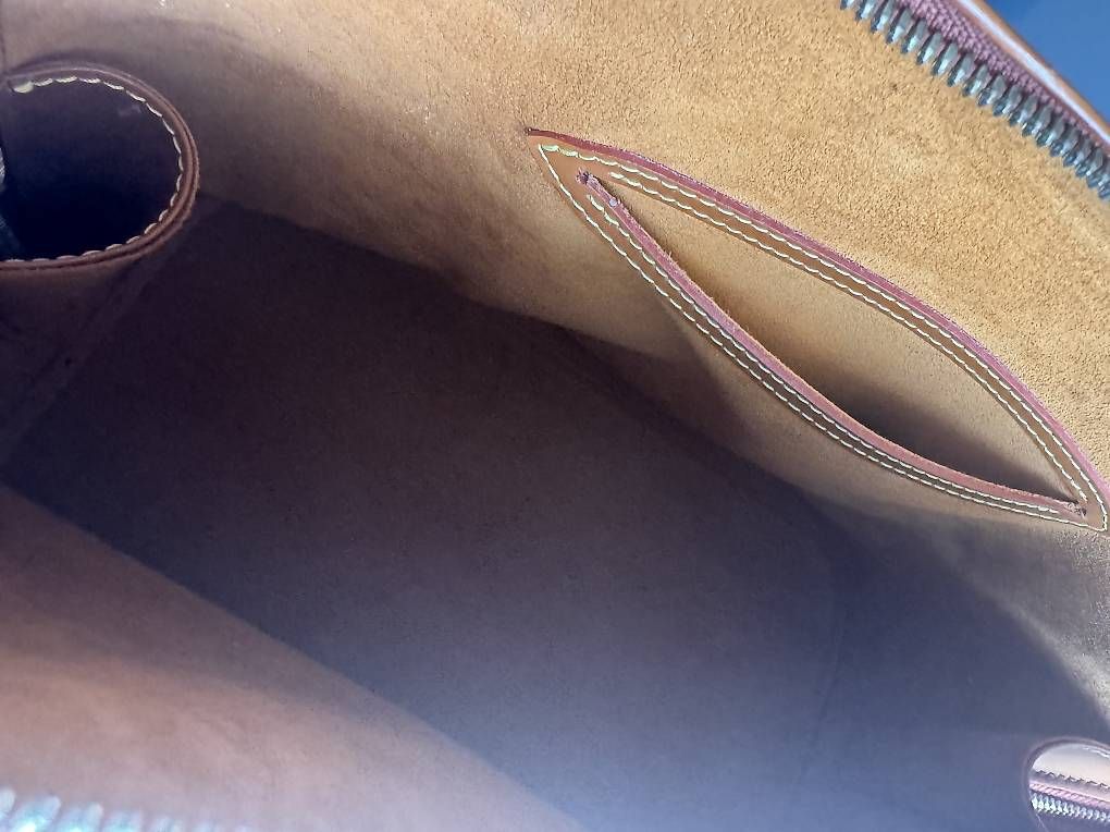 Borse da donna: Sac à main Louis Vuitton Épi cuir – Usato da Lausanne venduto da ang_ks77 3