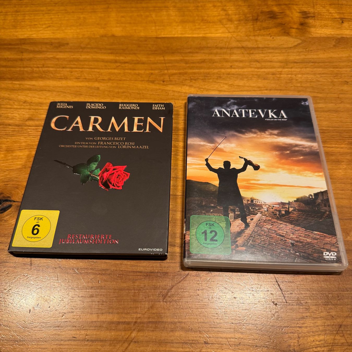 Alle DVDs: DVD-Paket Musical/Oper: Carmen / Anatevka – Gebraucht aus Hilterfingen von nuen