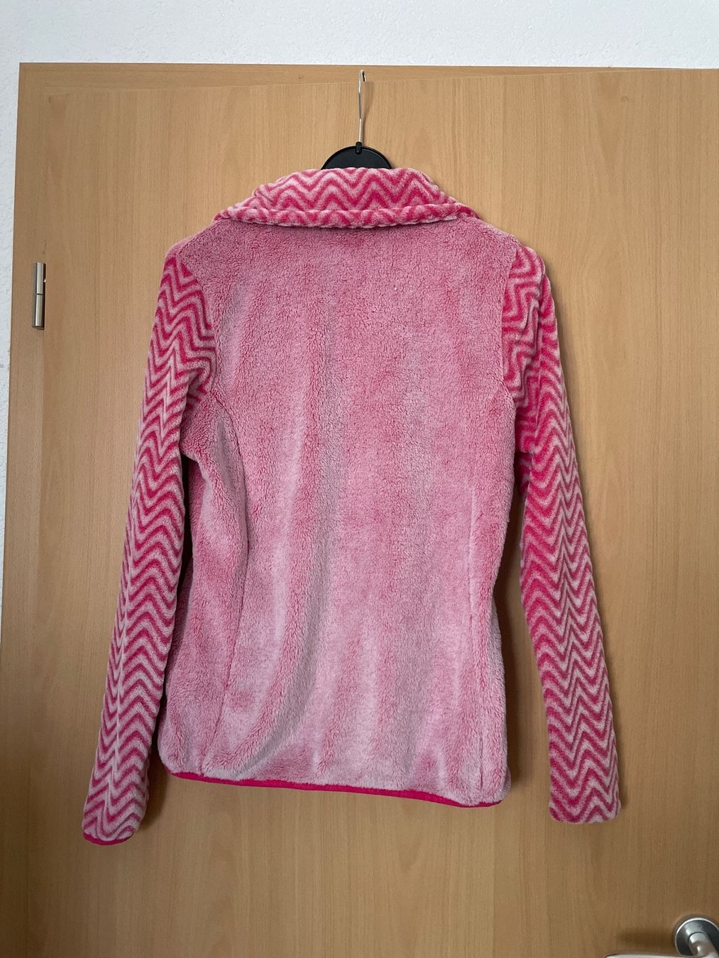 Giacche: Protest Flauschige Jacke gr M – Usato da Illnau venduto da cla_jqf8 1
