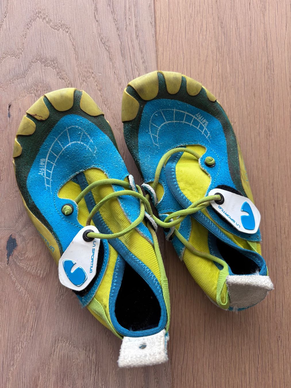 Scarpe da uomo: Kletterfinken Gr. 33-34 – Usato da Volketswil venduto da PHTLS