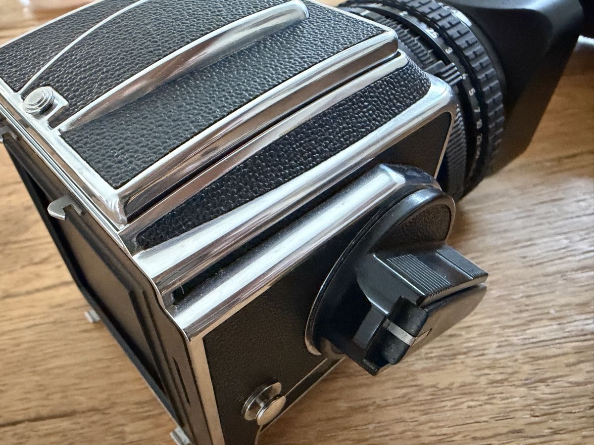 Hasselblad Fotocamera: Hasselbad 2000FC/M – Nuovo (secondo la descrizione) da Tägerig venduto da Okidesign 4