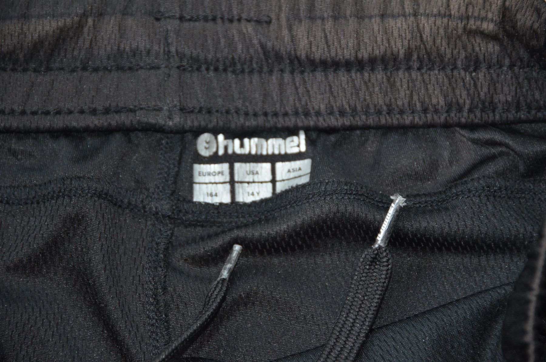 Hummel Pantaloni: Fussballhose/Sporthose Hummel Grösse 164 – Usato da Schleinikon venduto da kissa07 1