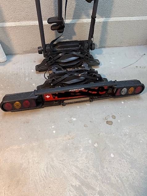 Fischer Ganci per rimorchio: Fisher porte-vélos sur attelage – Usato da Fully venduto da palissandre