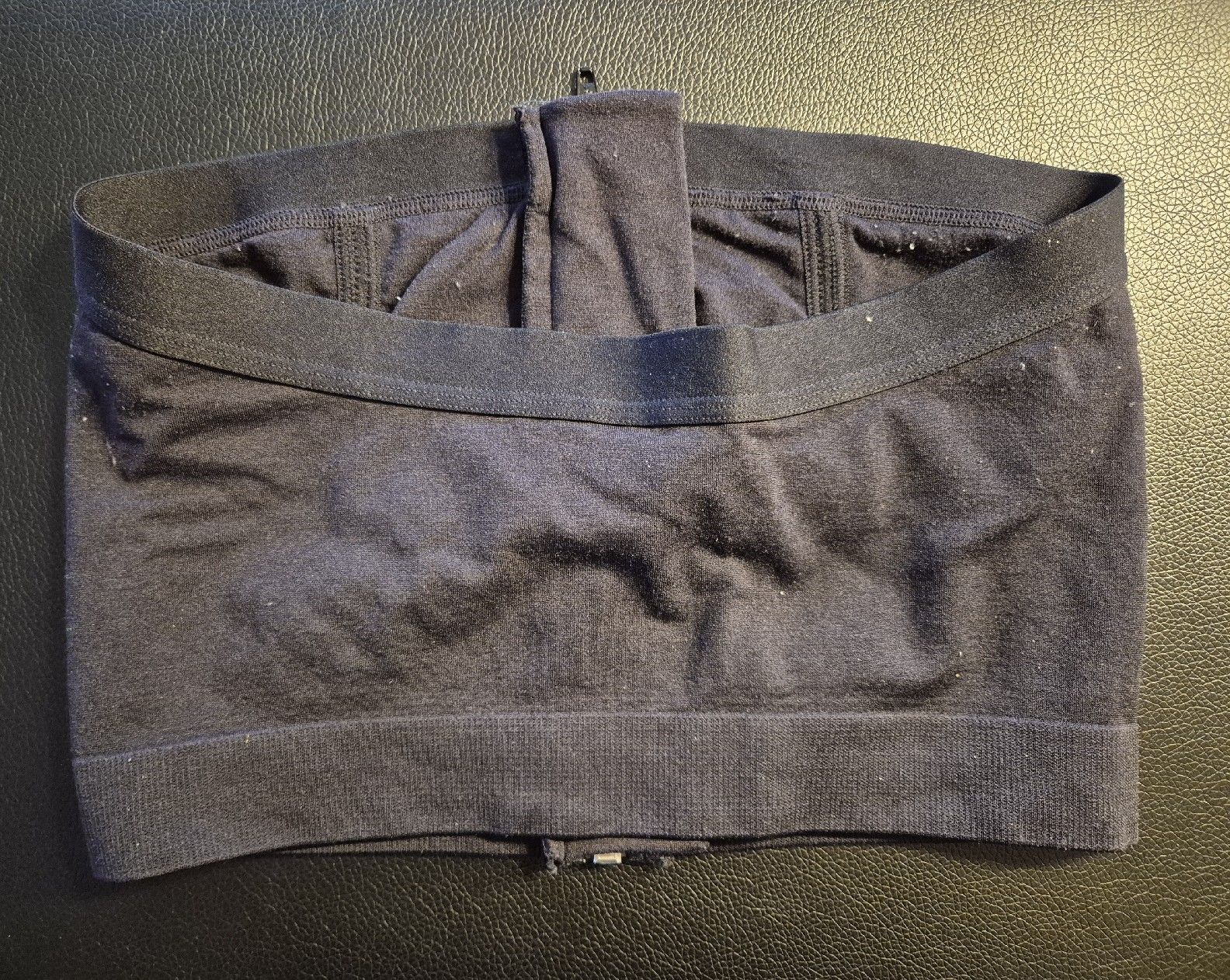 Medela Altra biancheria intima: Medela Easy Expression Bustier Grösse M, Schwarz – Usato da Schwarzenburg venduto da ceb_dxh8 3