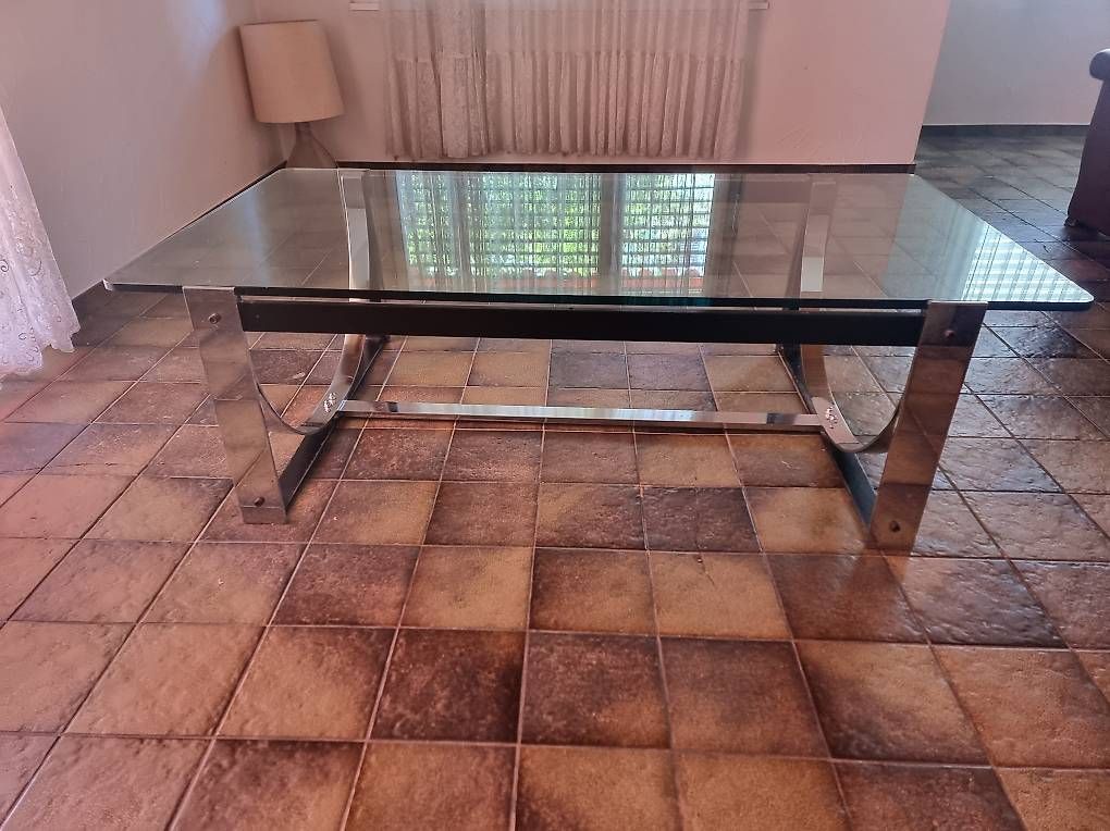 Tische: Salontisch mit Glasplatte – Gebraucht aus Reinach AG von Suzuki34