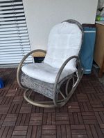 Schaukelstuhl Rattansitz mit Kissen