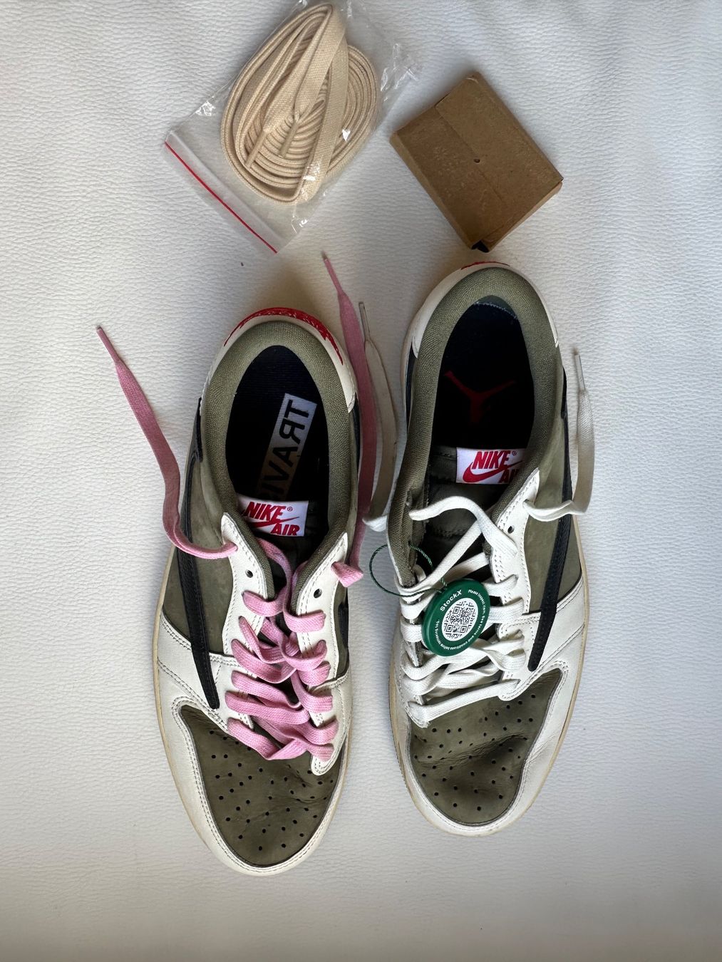 Nike Chaussures hommes: Jordan 1 Retro Low Travis Scott, Reverse Medium Olive – D'occasion à St. Gallen par mar_9ffx 5
