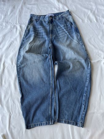 Jeans Bershka larghi blu taglia 40 usata