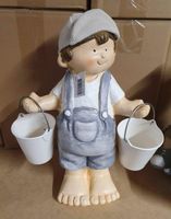 Neu - Deko - Junge mit Eimer WB L19.5/B12/H30
