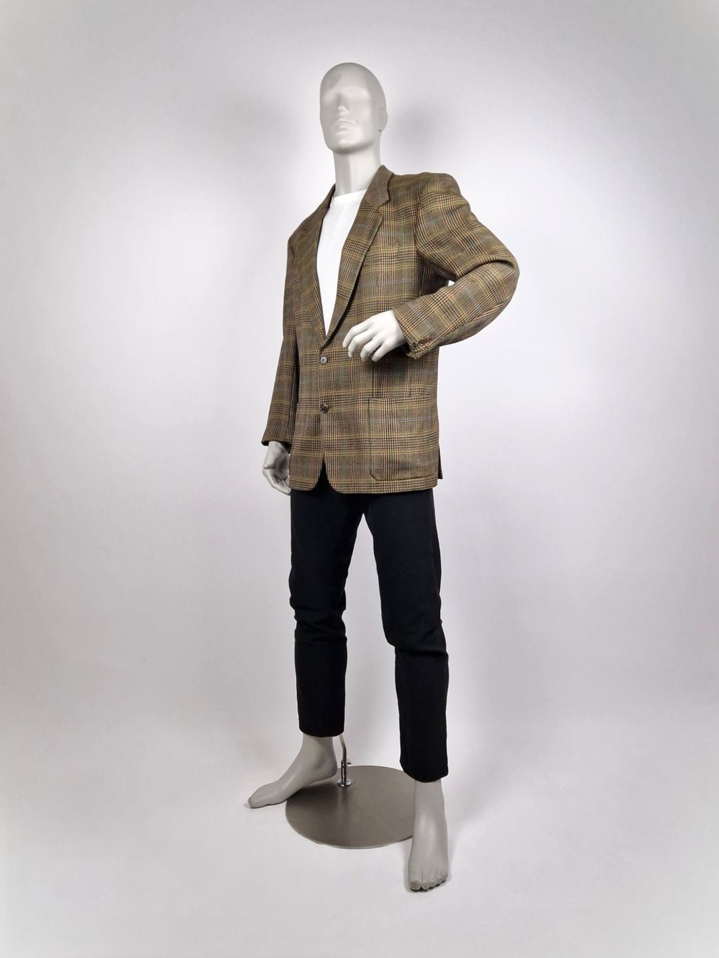 Hugo Boss Giacche: Hugo Boss Blazer ca. Gr. XL – Usato da Basel venduto da Restwert_Basel