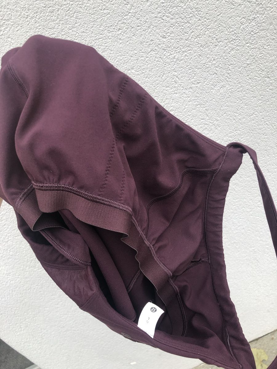 Lululemon Tops: LuluLemon Burgundy Top – Gebraucht aus Fribourg von ann_l9b7 5