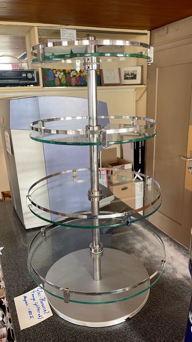 Cucine complete: Glaskarussell Restaurant – Usato da Buttwil venduto da Intoxka
