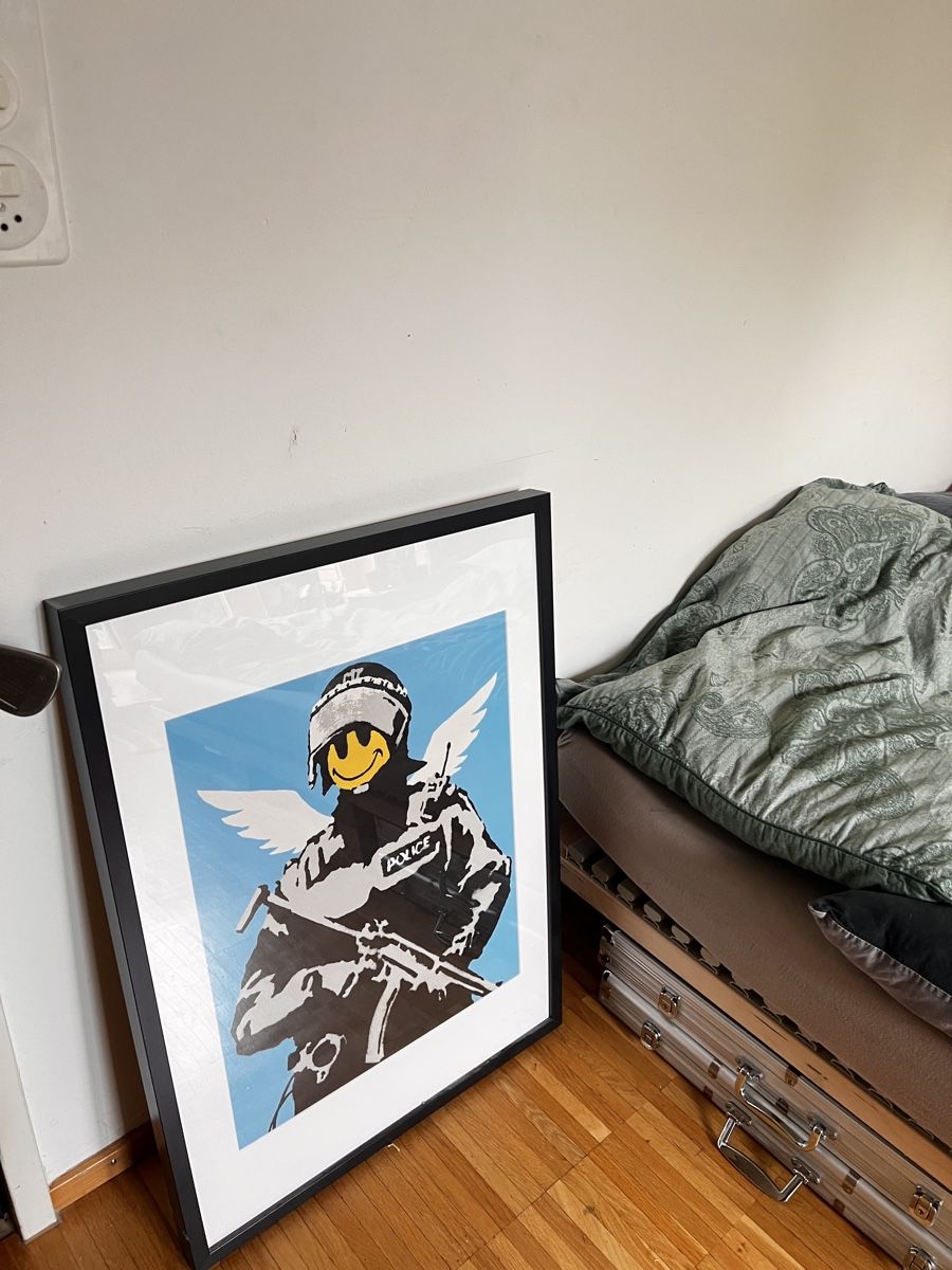Foto & Immagini: Banksy - flying copper (2003) – Nuovo (secondo la descrizione) da Winterthur venduto da Leonie_s