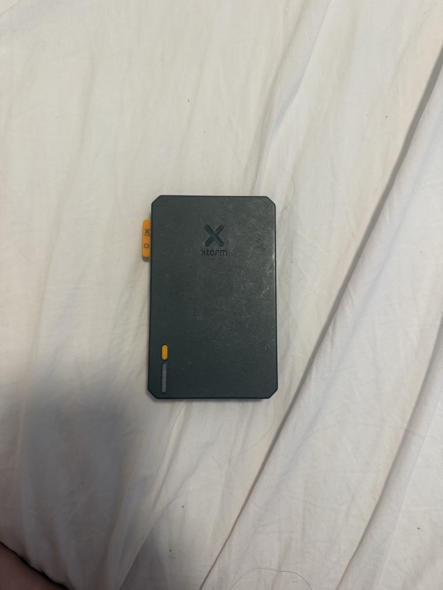 Chargements: Xtorm Power Bank dunkelgrau benutzt – D'occasion à Volketswil par eli_b5ww