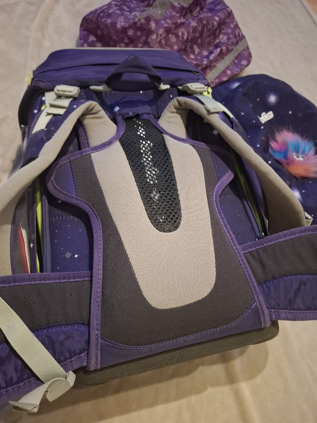 Ergobag Borse & Zaini: Ergobag Cubo Schulranzen Set Glitzer Einhorn – Usato da Bolken venduto da nova88 6