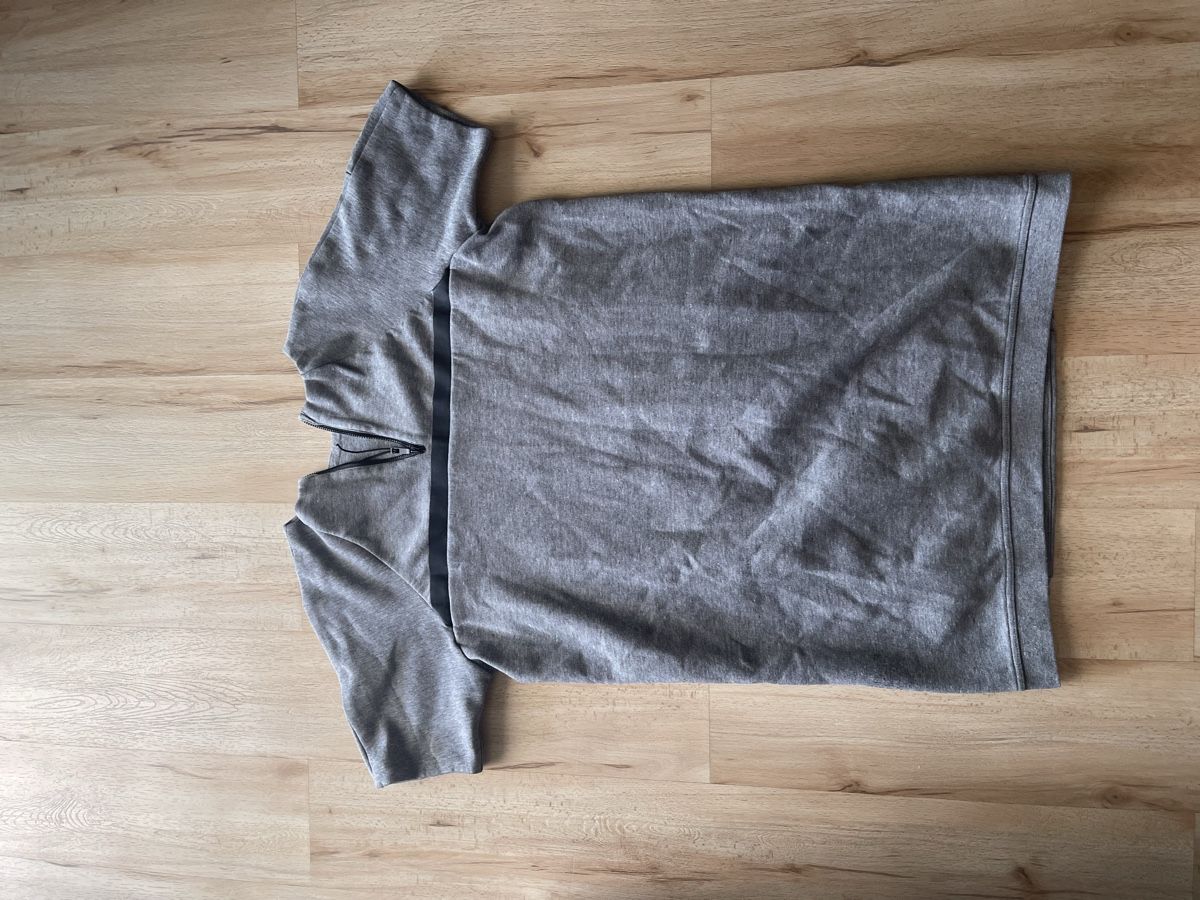 Nike Robes: Robe sweat Nike gris S bon état  – D'occasion à Kloten par Vermicelles 5