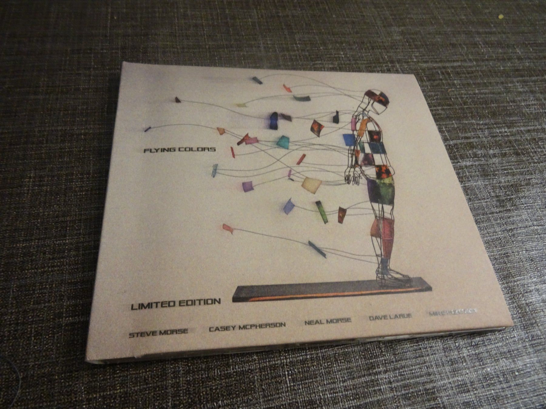 CD: Flying Colors - Limited Edition CD – Usato da Olten venduto da Disc-Ausverkauf