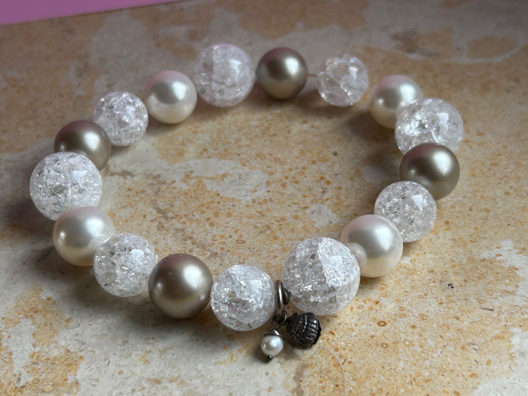 Bracelets: Armband Kristall mit Perlen (imitat) – D'occasion à Dittingen par Bellevista 1