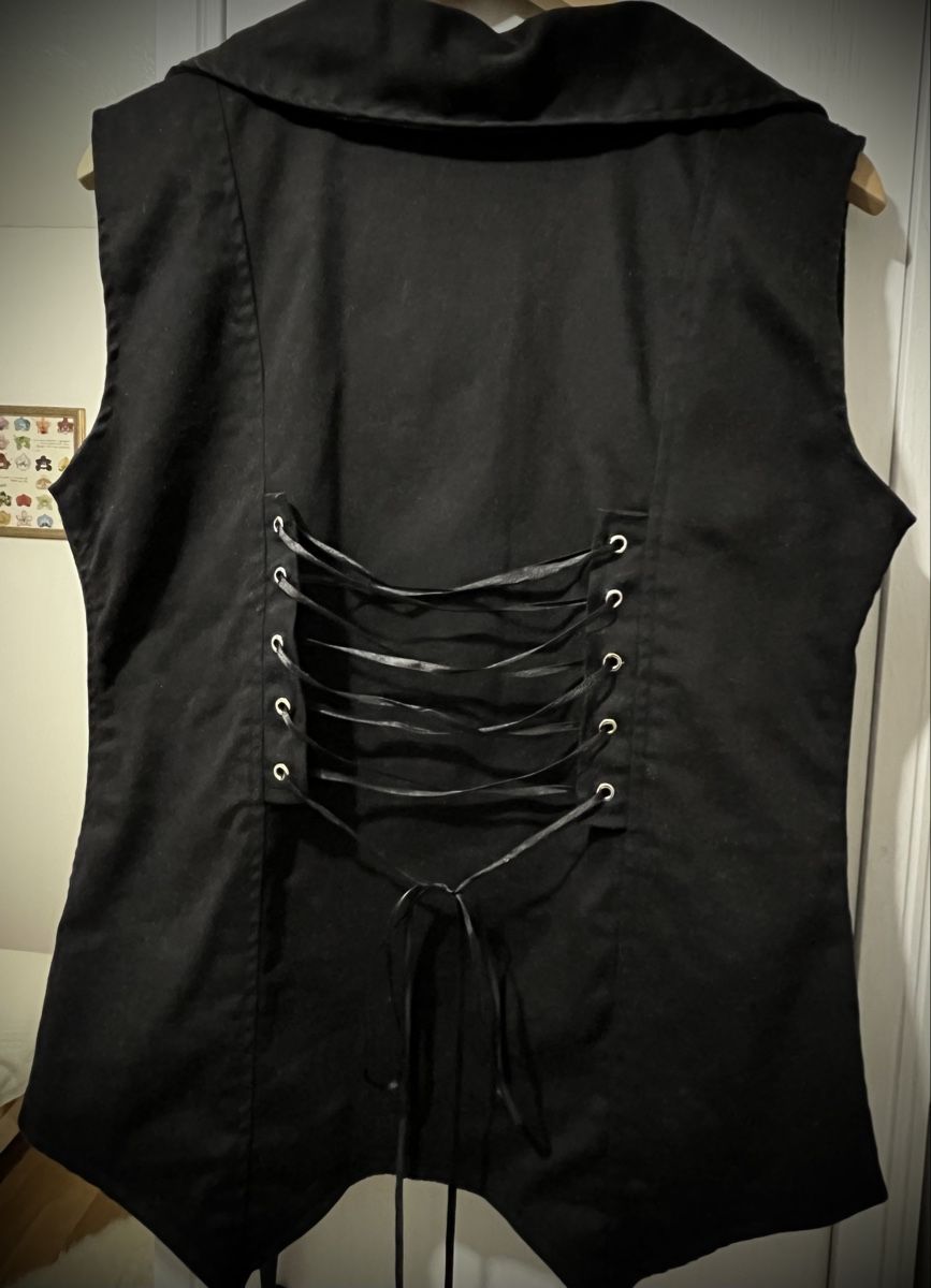Gilets & Westen: Weste Gothicana XL – Gebraucht aus Ormalingen von alma81 2