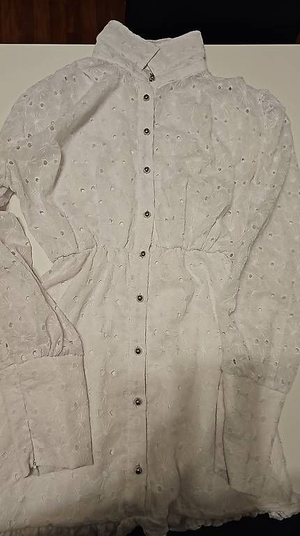 Vestiti: Robe pour femmes  – Usato da Prangins venduto da olt_9ycd