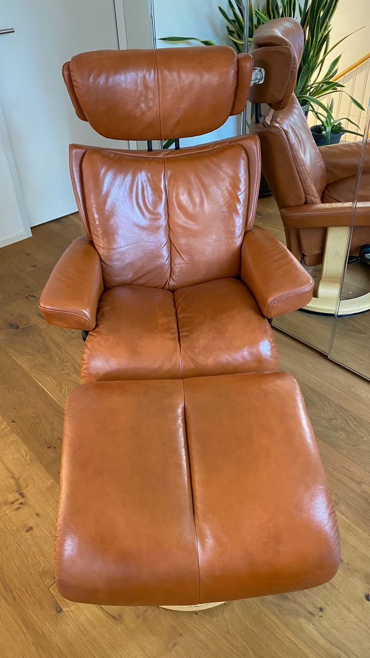 Stressless Poltrone: (NP 5000+) Stressless® Magic Relax Sessel Größe S mit Hocker – Usato da Rorbas venduto da Samayo_ 7