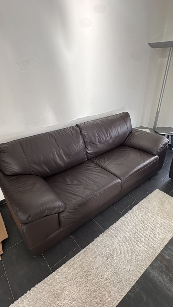 Sofas: Sofa Set Leder dunkelbraun zwei Sofas und ein Sessel – D'occasion à Domat/Ems par Ardi1911