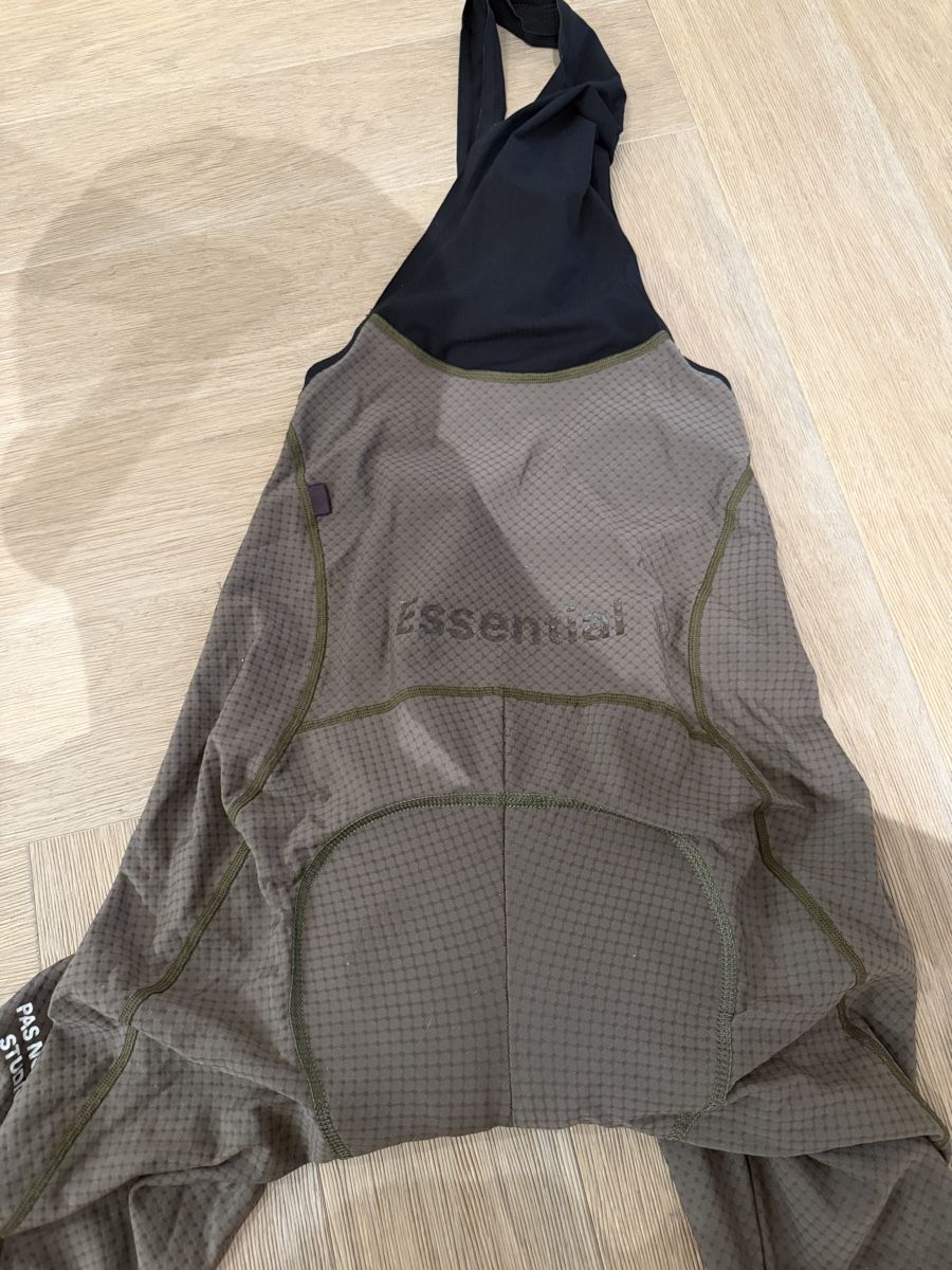 Pas Normal Studios Hosen: Pas Normal Studios Essential Bibs, XL – Gebraucht aus Urtenen-Schönbühl von tschuls92 1