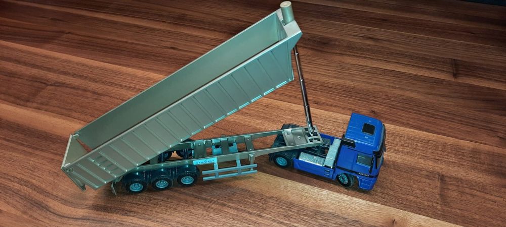 Miniature MERCEDES BENZ Actros 5 1845 4x2 et benne céréalière Stas transport Moine ELIGOR ELI116695 | Collect World