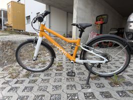 Woom 4 Kinderfahrrad 20 Zoll inkl. Zubehör