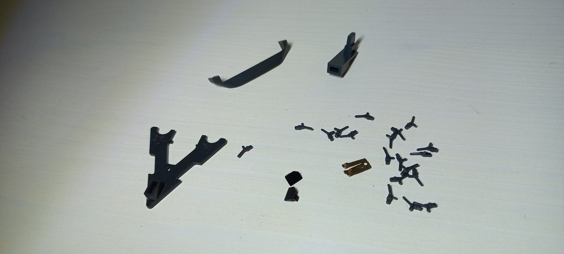 Roco Modellini di ferrovie: Roco H0 1:87 Ersatzteile SBB IC 2000 – Nuovo (secondo la descrizione) da Olten venduto da bananariff