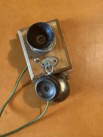 Ancien téléphone murale en bois 