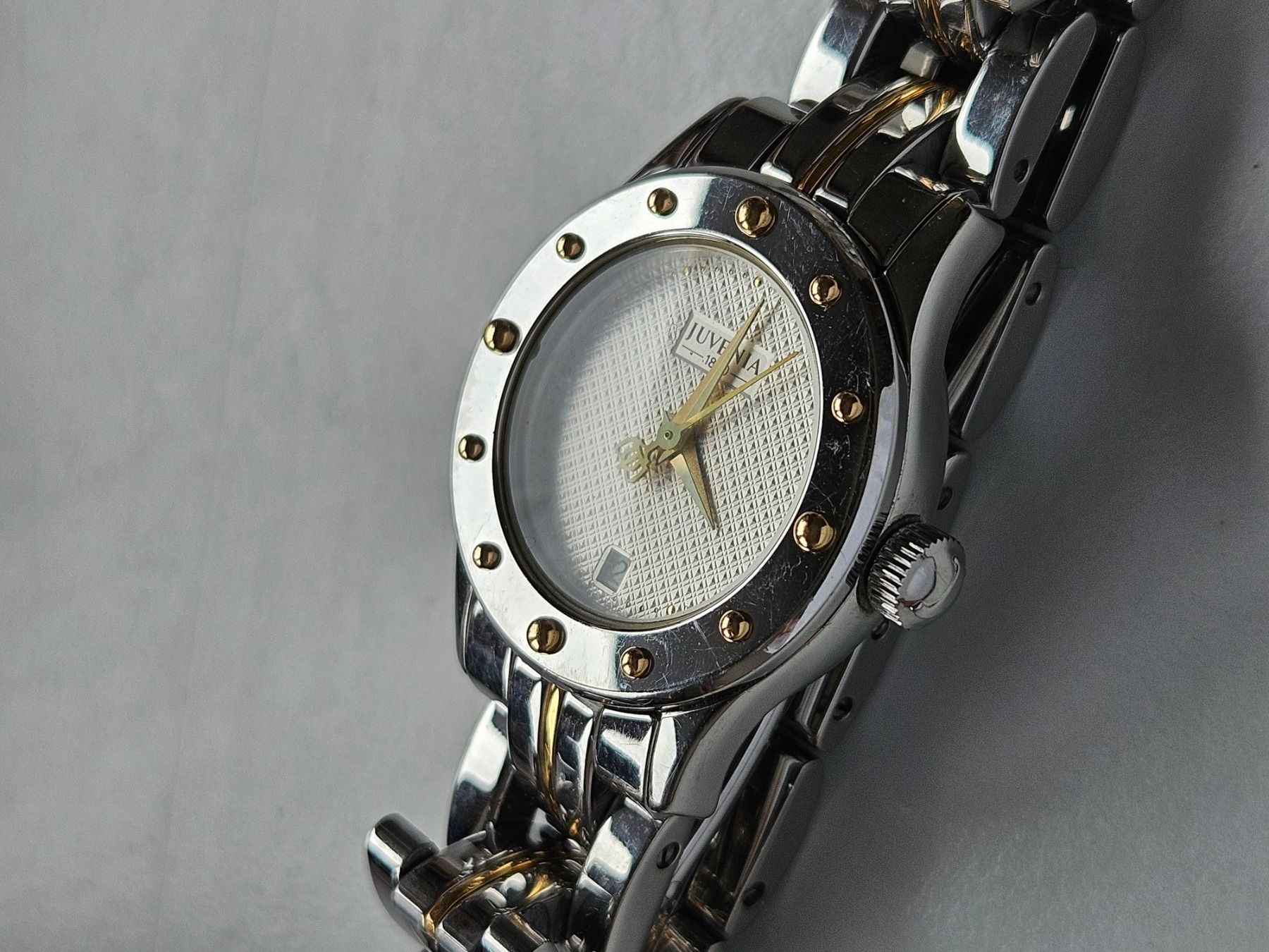 Juvenia Uhren: 395 Juvenia Date Quartz Damenuhr – Gebraucht aus Berikon von mmm21 3