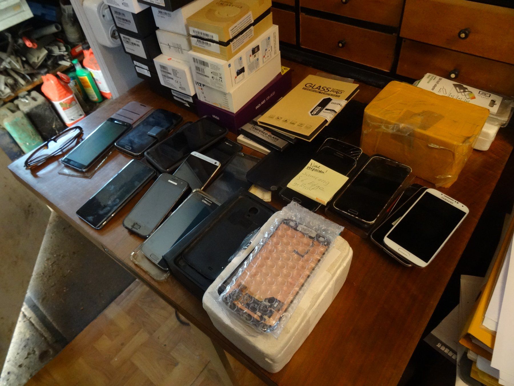 Samsung Telefoni cellulari / Smartphones: Lot von 32 Handys – Usato da Zufikon venduto da Allergattigs 1