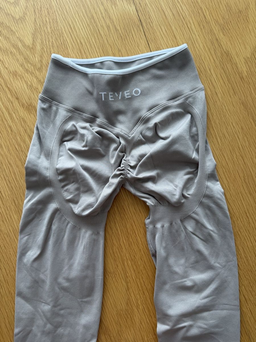 Teveo Leggings: Teveo Scrunch Leggins – Neuf avec emballage d'origine à Triesen par kon_kkm8 1