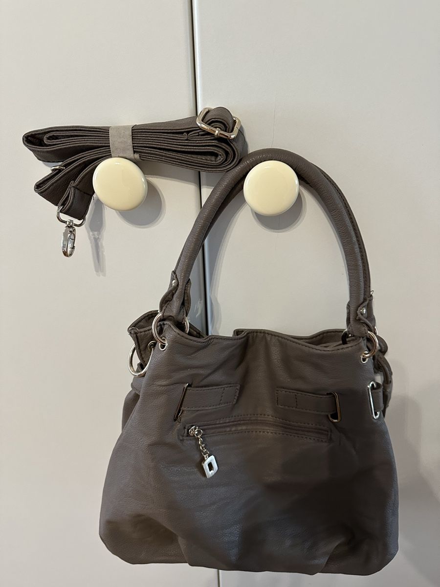 Sacs femmes: Handtasche – D'occasion à Volketswil par ben_9s6x 4