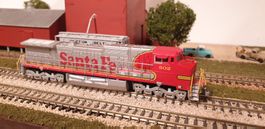 Spectrum Spur N US Diesellok Santa Fe