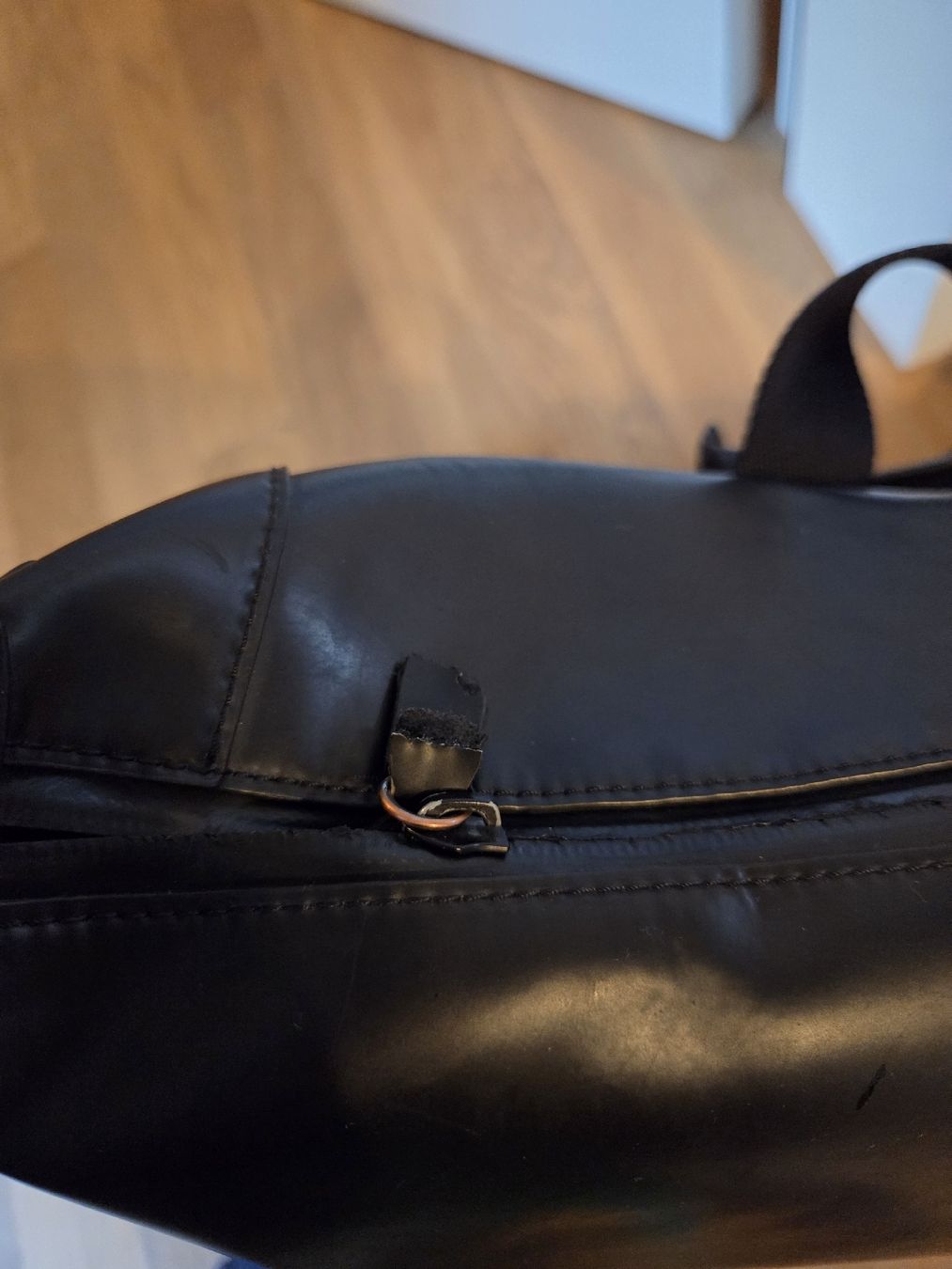Hunter Zaini: Hunter Rucksack Original Rubberised schwarz gebraucht – Usato da Basel venduto da selinalivia 3
