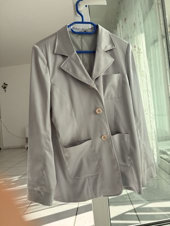 Damen Blazer hellgrau mit Knöpfen guter Zustand