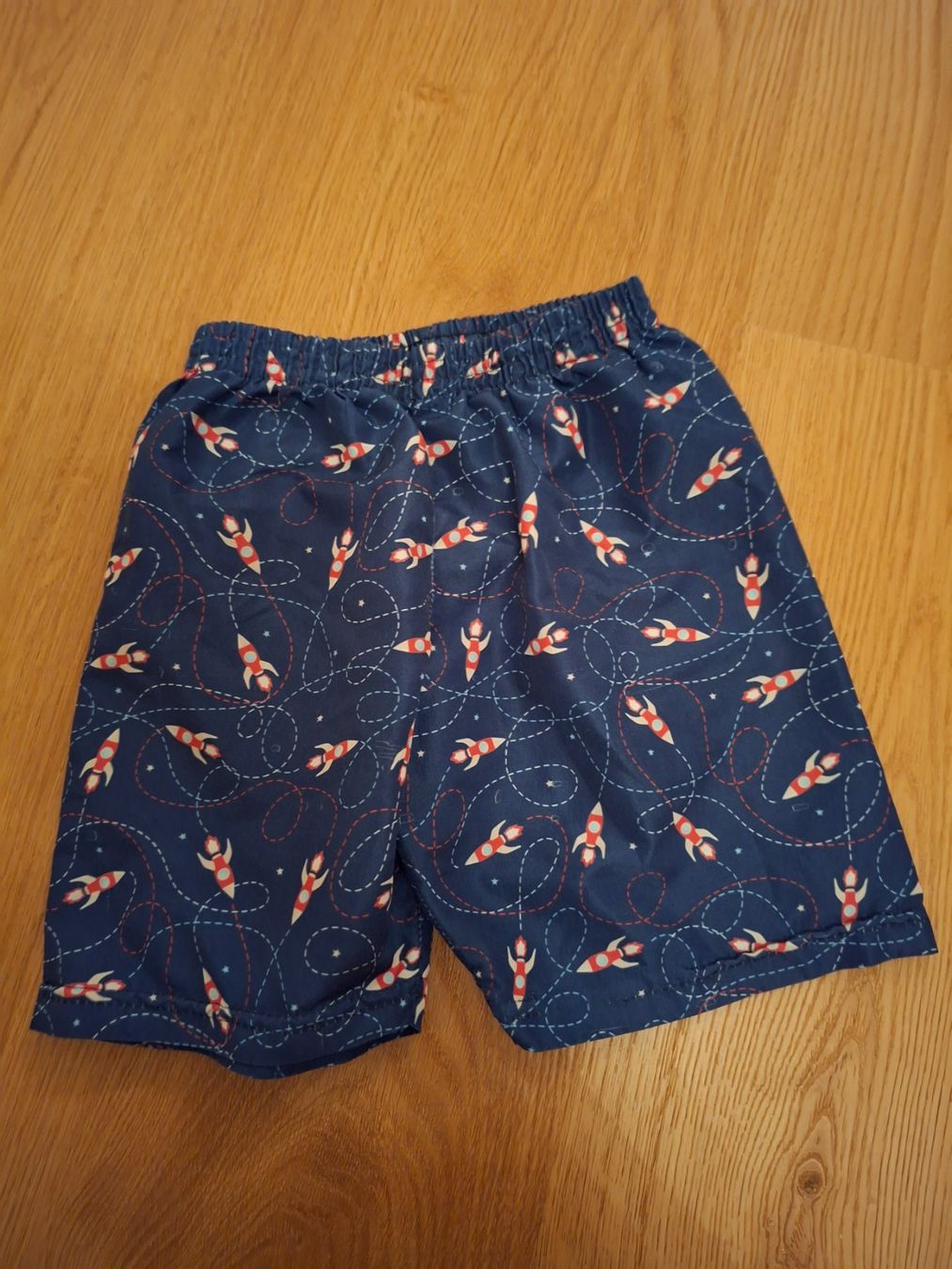 Costumi da bagno: Badehose mit Raketen, Top Zustand! – Usato da Niederweningen venduto da gra_7npt