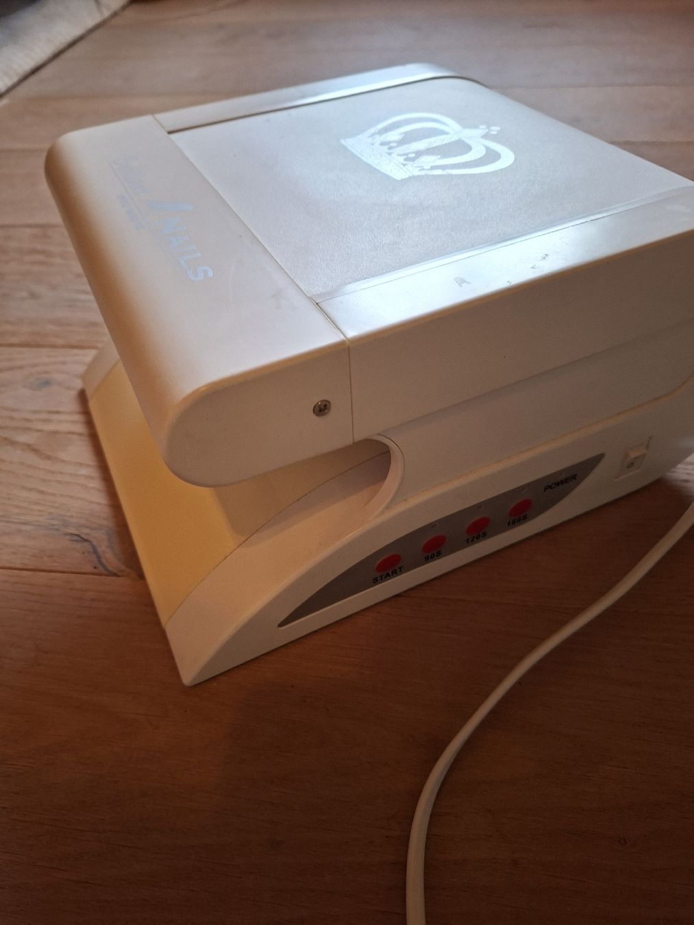 Künstliche Fingernägel: Gebrauchte Nagelstudio Lampe – Gebraucht aus Herbligen von bae_9j6p 2