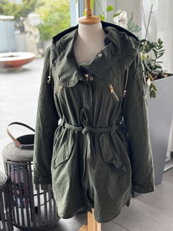 Guess Übergangsjacke Parka Gr. M