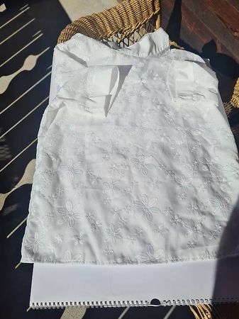 2 Kurzarmblusen Gr. S weiss