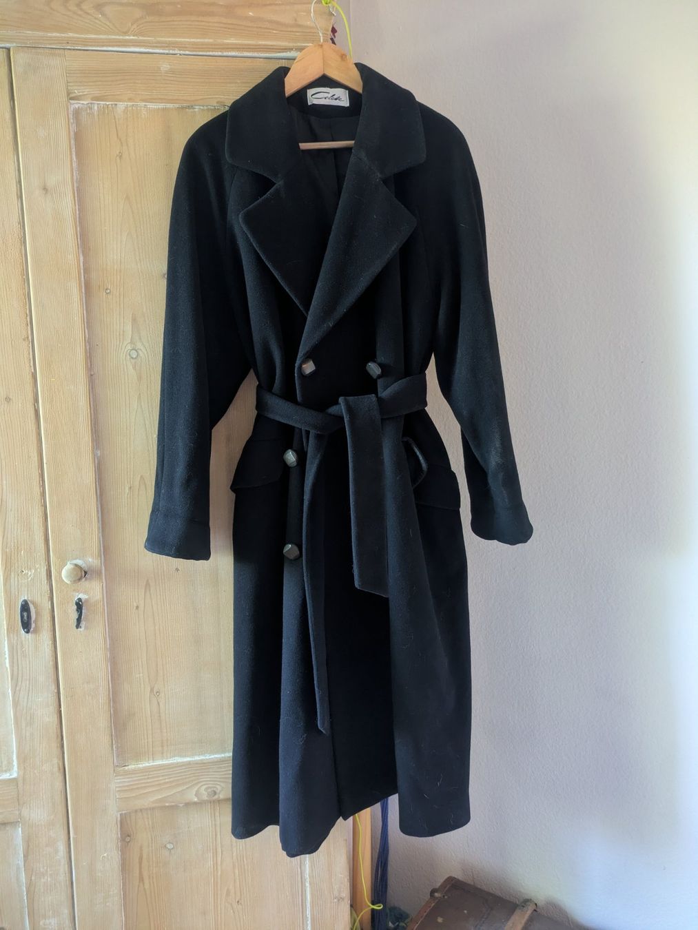Manteaux: Eleganter schwarzer Wollmantel – D'occasion à Dornach par mkh_8yst 1