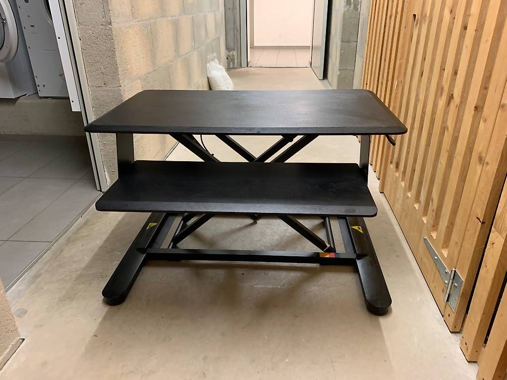 Scrivanie: Réhausseur de bureau Kensigton – Usato da Froideville venduto da satye