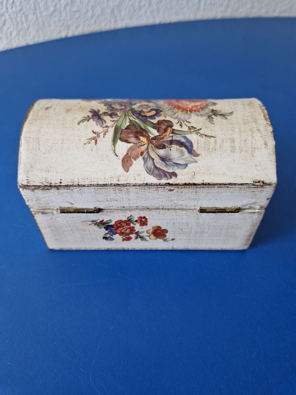 Casse di trasporto: kleine Holzschatulle mit Blumenmuster – Usato da Münchenbuchsee venduto da Aare22 2