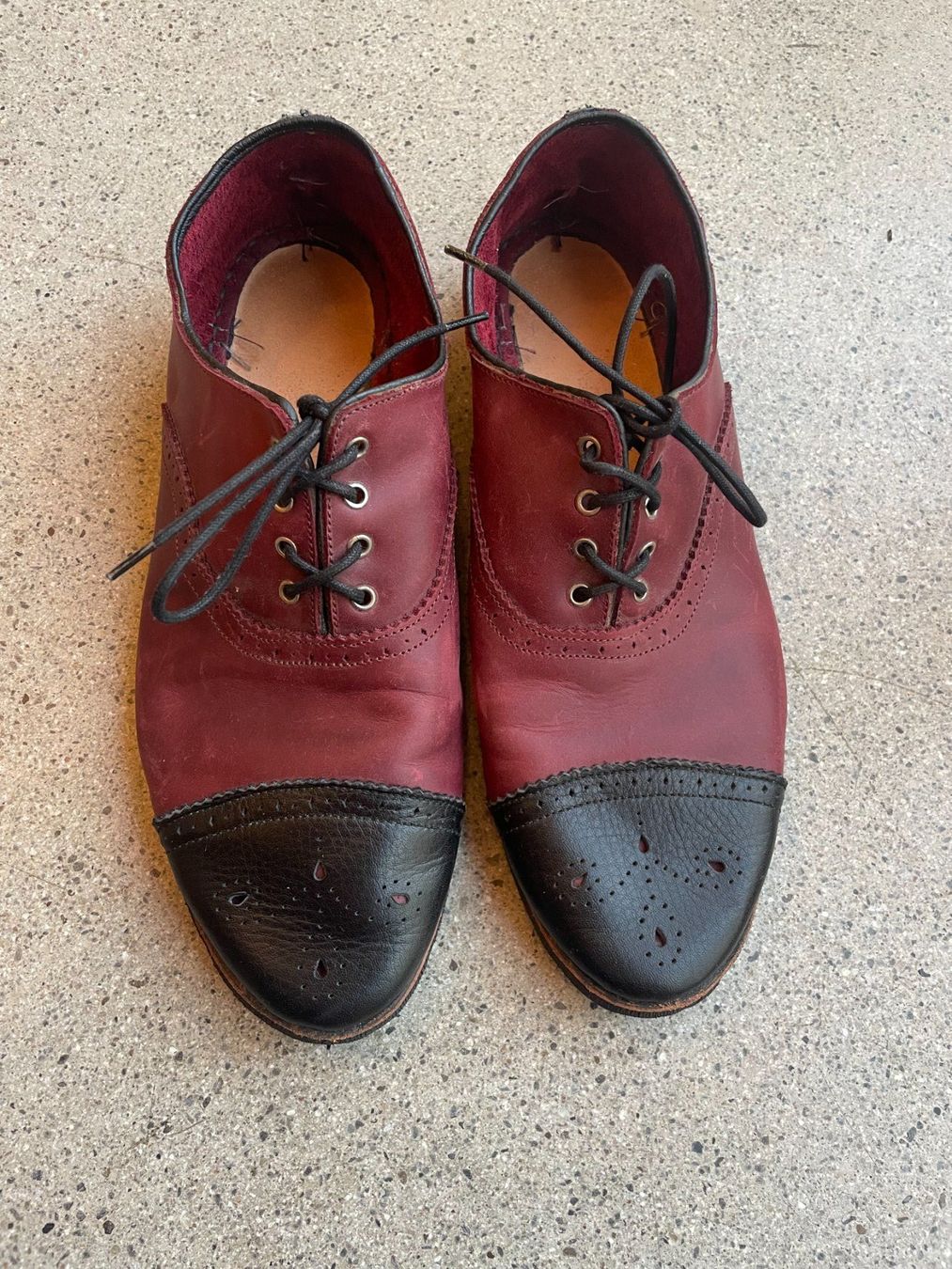 Scarpe da uomo: Handgemachte Lederschuhe Schnürer Grösse 42.5 – Usato da Bern venduto da crazy_horse