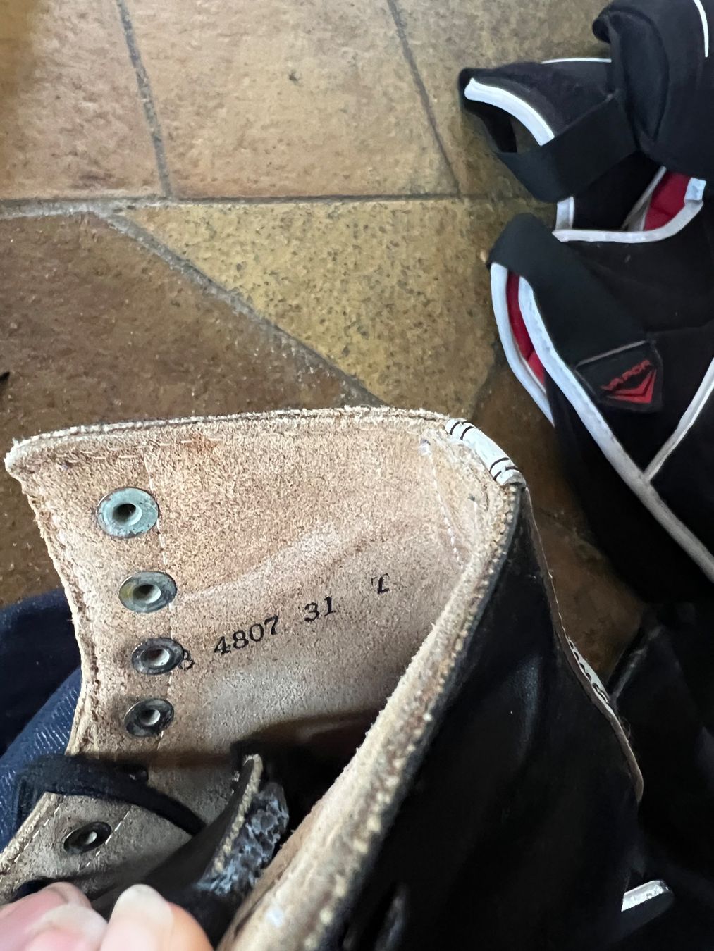 Patins à glace: Wifa Schlittschuhe 31 – D'occasion à Beinwil am See par brigittehug 4