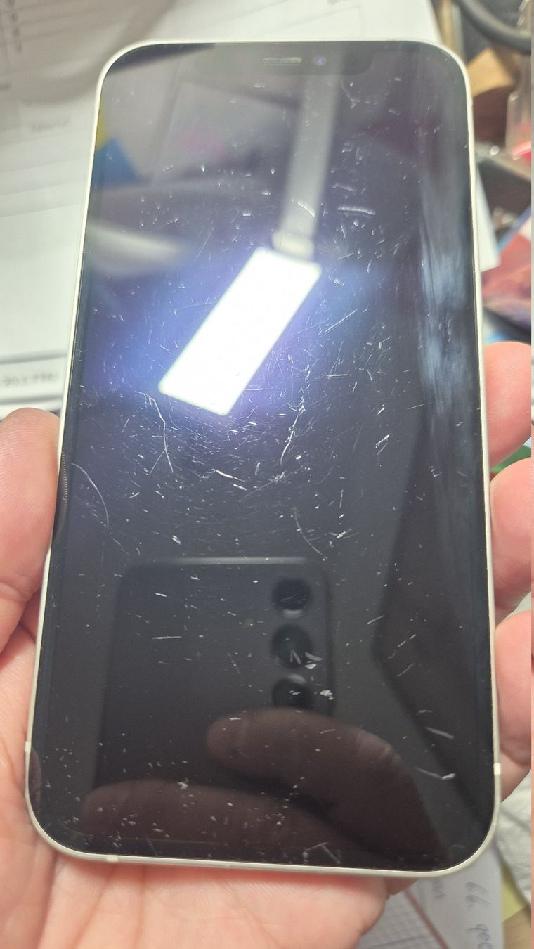 Apple Telefoni cellulari / Smartphones: iPhone 12 128GB White 3010 – Difettoso da Münchenbuchsee venduto da MV_Solutions 9