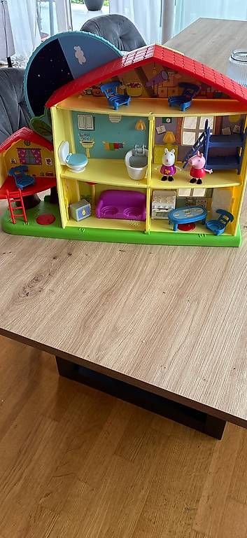 Maisons & Meubles de poupées: Peppa Pig Haus – D'occasion à Urdorf par soul24